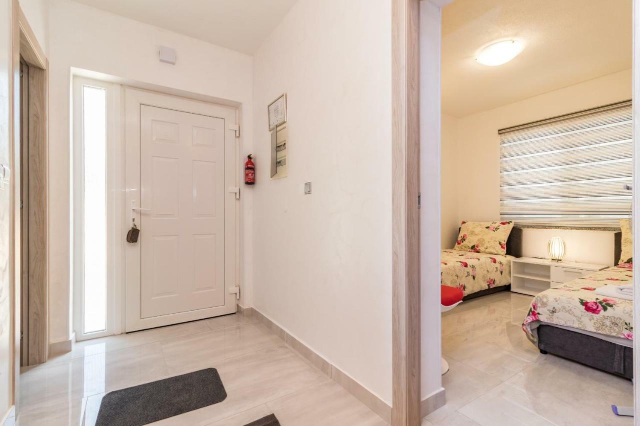 Andriano Apartment เมดูลิน ภายนอก รูปภาพ